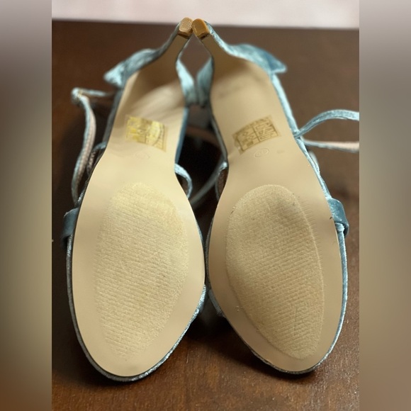 LADIES SZ 10 BABY BLUE VELVETY HEELS - Picture 3 of 3